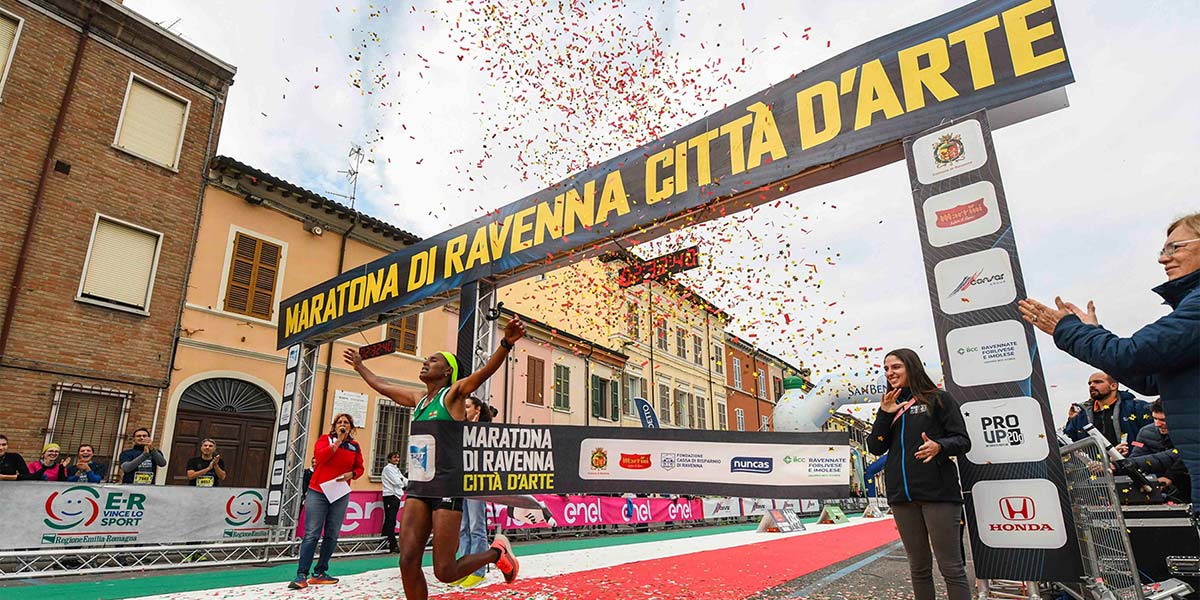 La frutta fresca di Dole all'Esselunga Maratona di Ravenna